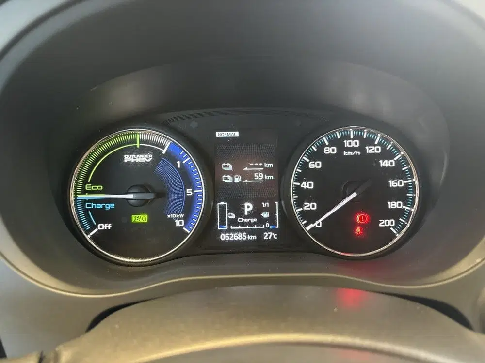 Mitsubishi Outlander PHEV Intense 4WD uit 2021, foto 15