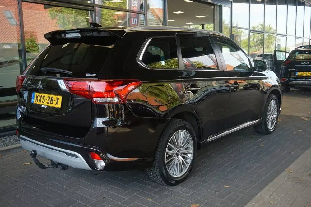 Mitsubishi Outlander PHEV Intense 4WD uit 2021, foto 5