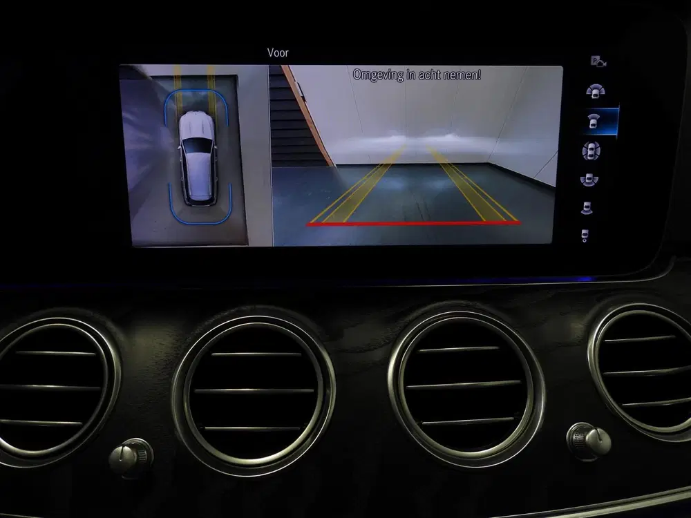 Mercedes-Benz E-Klasse E300e AMG SCHUIFDAK uit 2022, foto 11