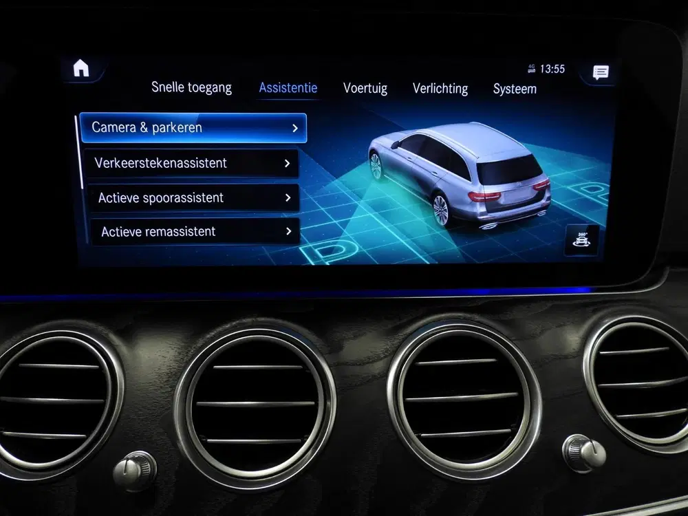 Mercedes-Benz E-Klasse E300e AMG SCHUIFDAK uit 2022, foto 15