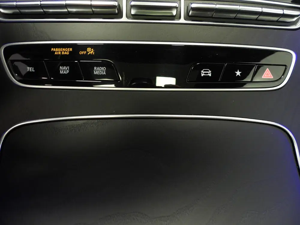 Mercedes-Benz E-Klasse E300e AMG SCHUIFDAK uit 2022, foto 6