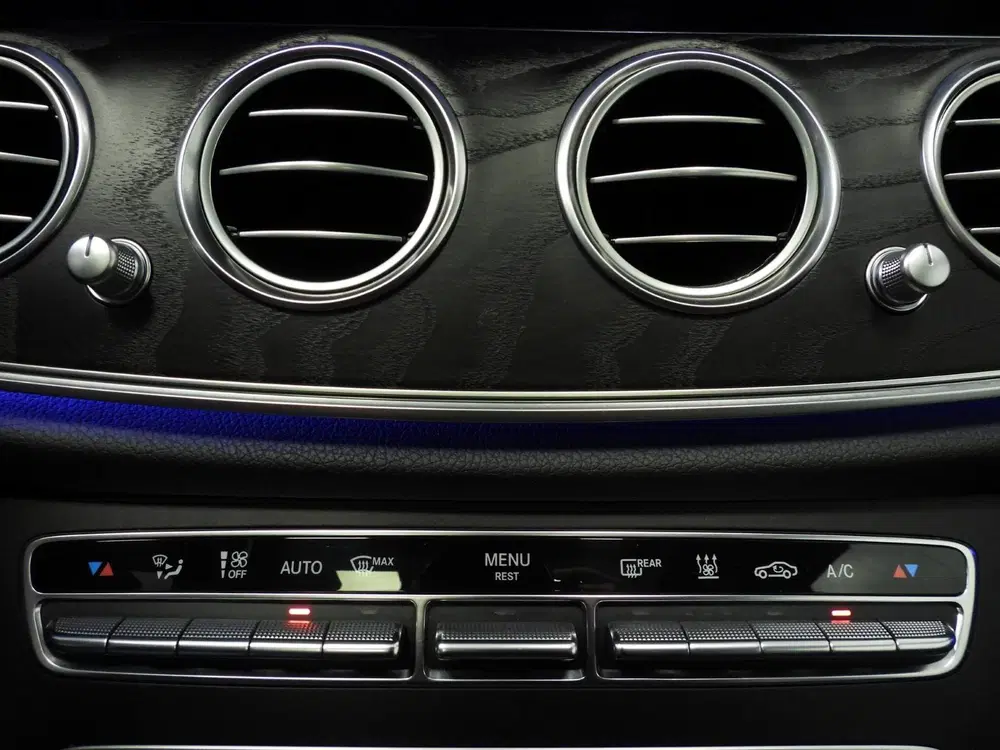 Mercedes-Benz E-Klasse E300e AMG SCHUIFDAK uit 2022, foto 7