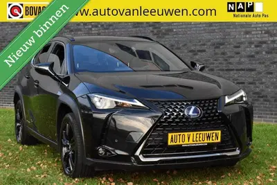 Lexus UX 250h Midnight Edition ACC uit 2021