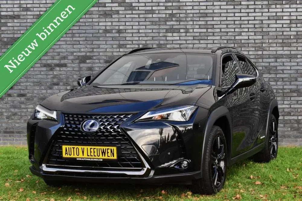 Lexus UX 250h Midnight Edition ACC uit 2021, foto 4