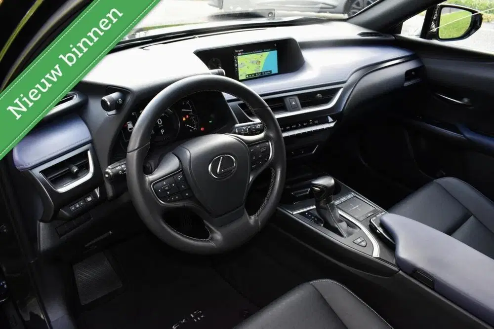 Lexus UX 250h Midnight Edition ACC uit 2021, foto 8