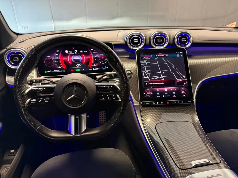Mercedes-Benz GLC 300e 4MATIC AMG Line uit 2023, foto 13