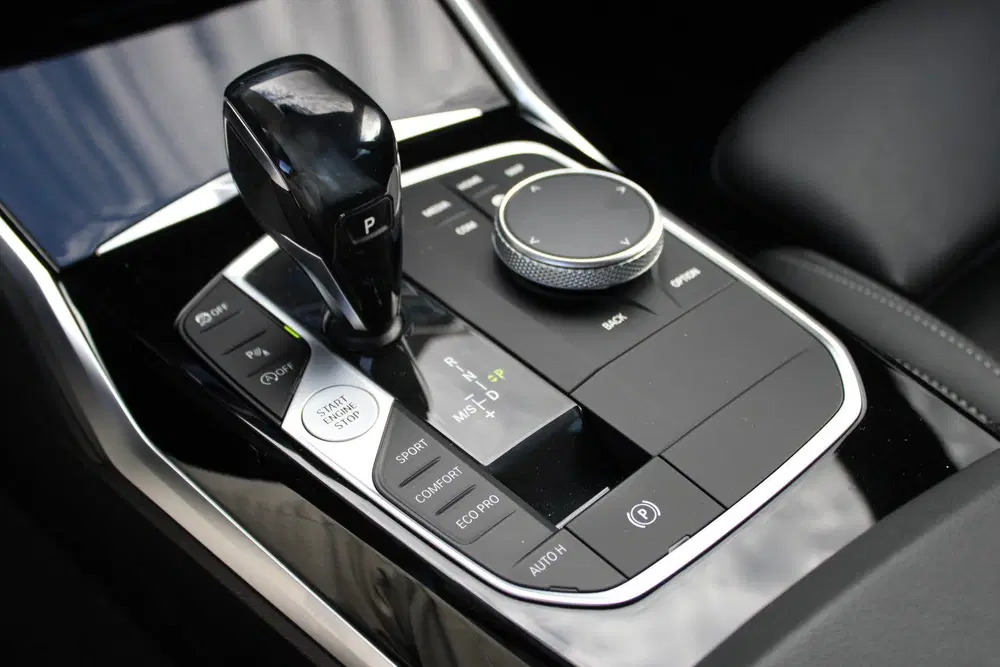 BMW 3-serie 318i Executive Sport Line Automaat uit 2020, foto 15