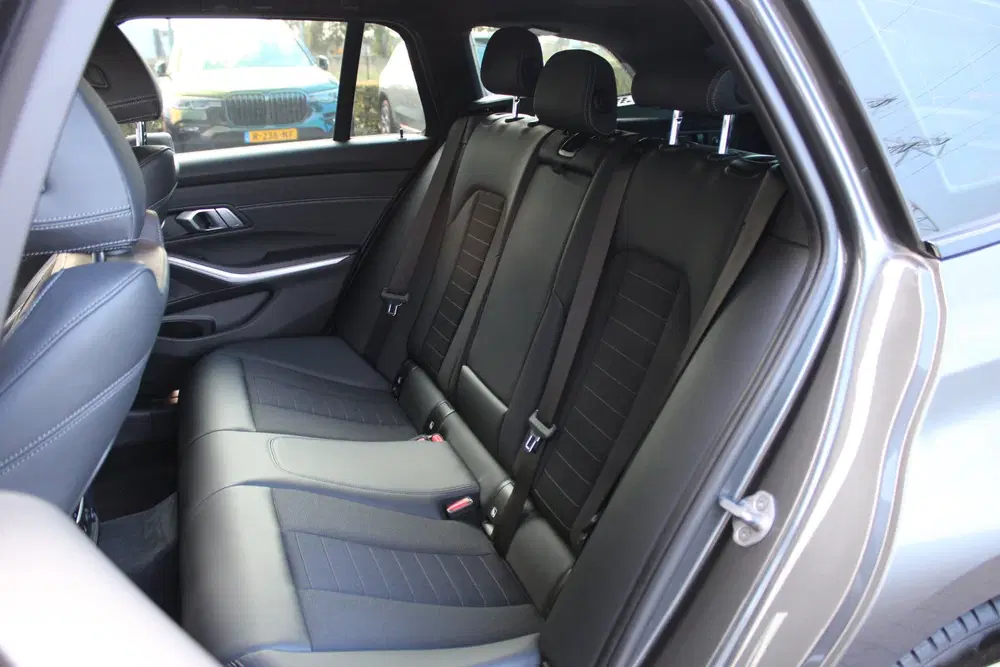 BMW 3-serie 318i Executive Sport Line Automaat uit 2020, foto 8