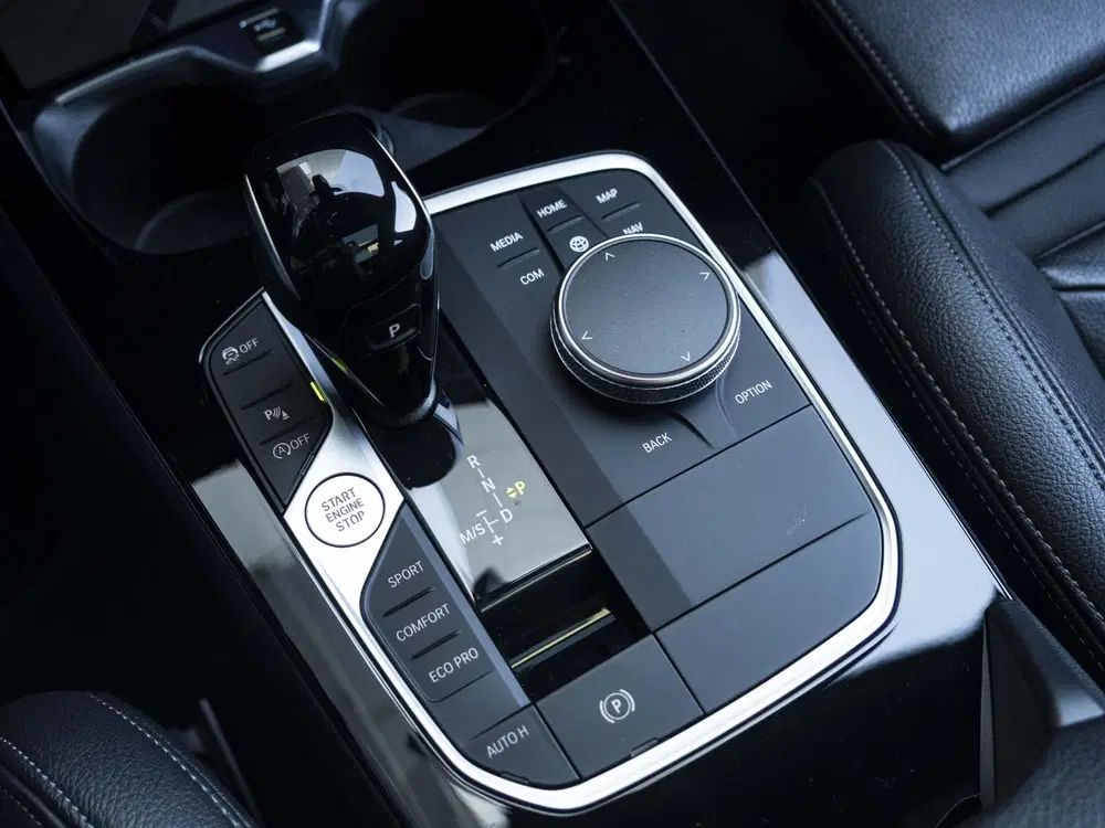 BMW 1-serie 120i uit 2022, foto 13