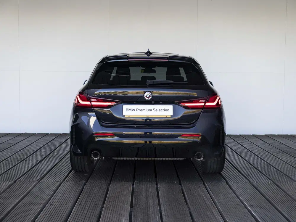 BMW 1-serie 120i uit 2022, foto 8
