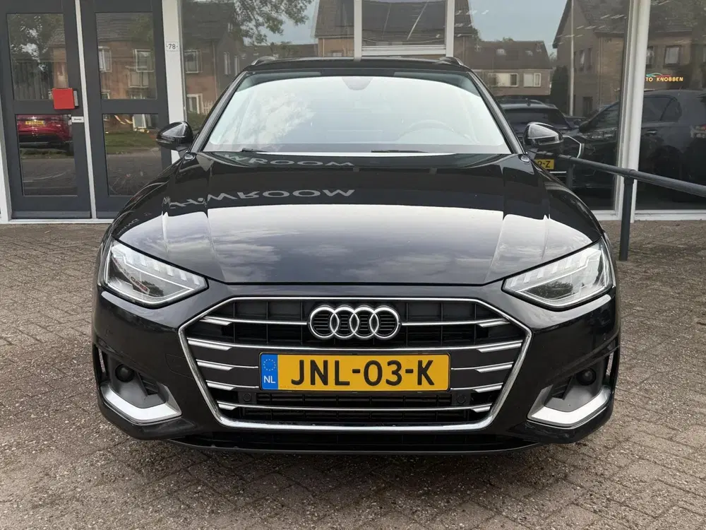 Audi A4 40 TFSI Launch edition Sport Trekhaak uit 2019, foto 5