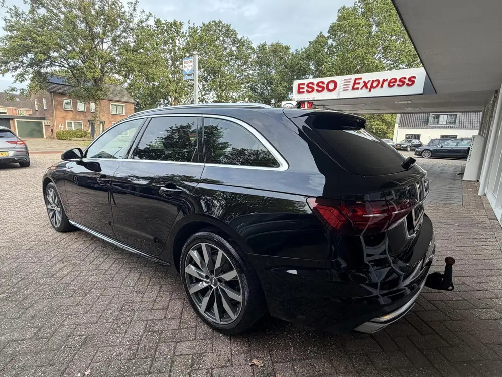 Audi A4 40 TFSI Launch edition Sport Trekhaak uit 2019, foto 8