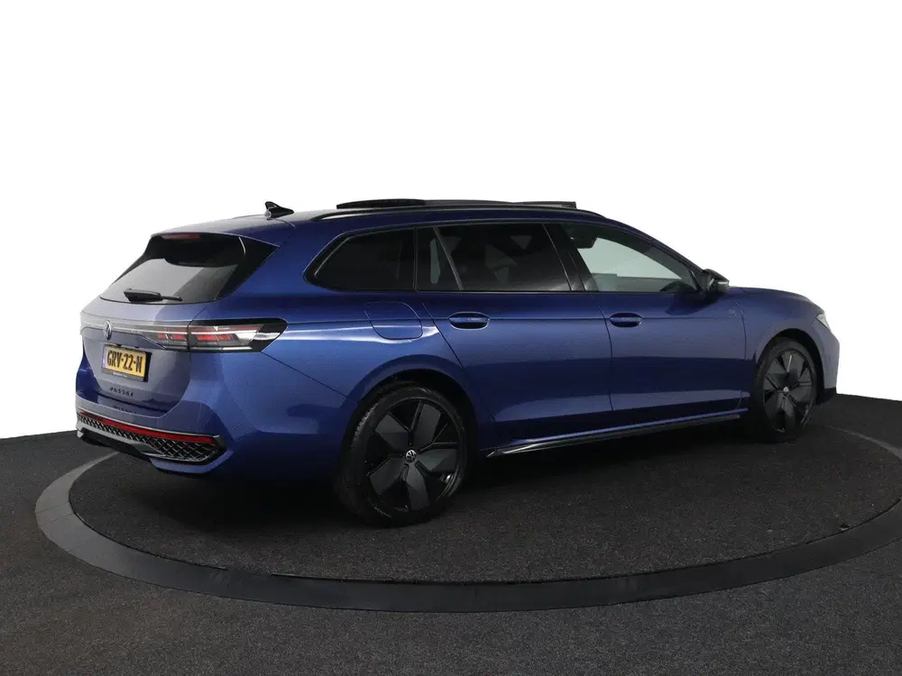 Volkswagen Passat 1.5 eHybrid R-Line Edition uit 2024, foto 5