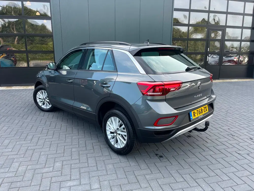 Volkswagen T-Roc 1.5 TSI Life Business NLAuto uit 2023, foto 2