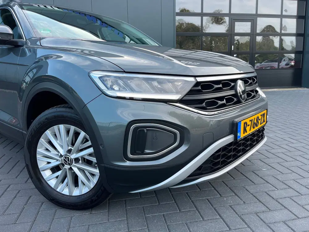 Volkswagen T-Roc 1.5 TSI Life Business NLAuto uit 2023, foto 5