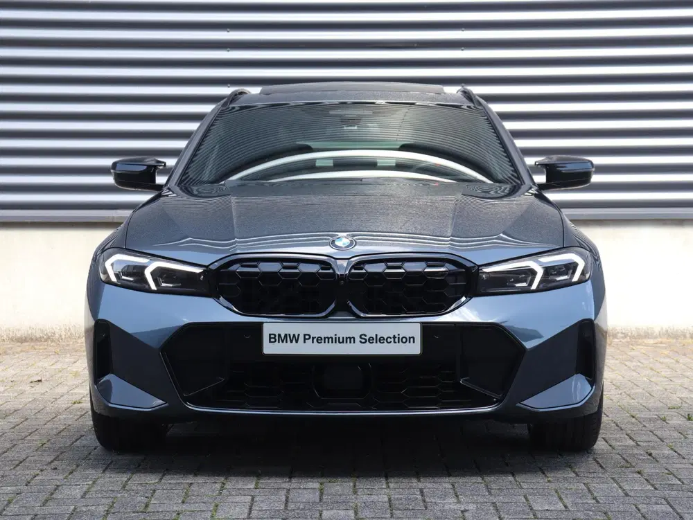 BMW 3-serie Touring M340i xDrive uit 2025, foto 3