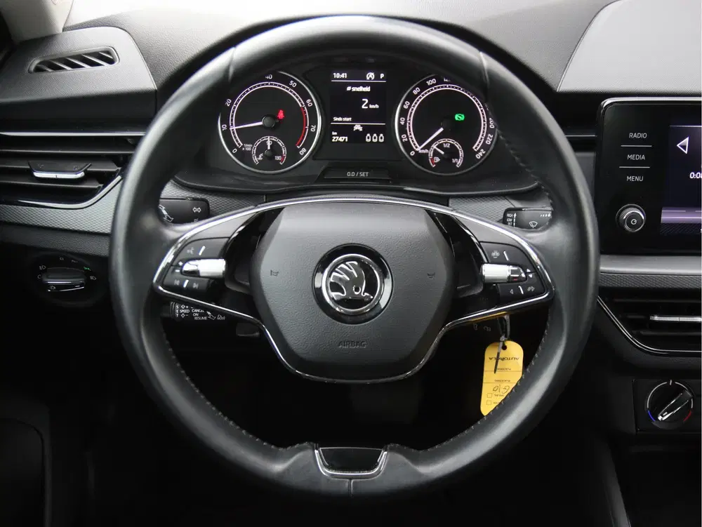 Skoda Kamiq 1.0 TSI Business Edition Carplay uit 2023, foto 15