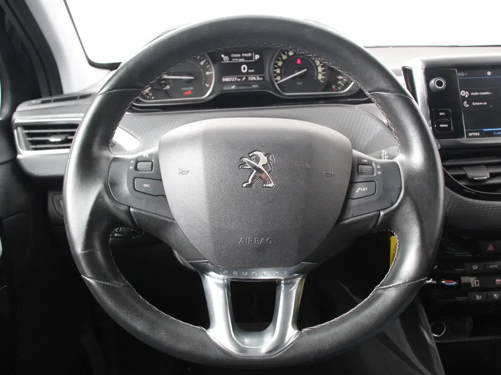 Peugeot 208 1.2 PureTech 110pk Automaat Allure Cruise uit 2019, foto 11