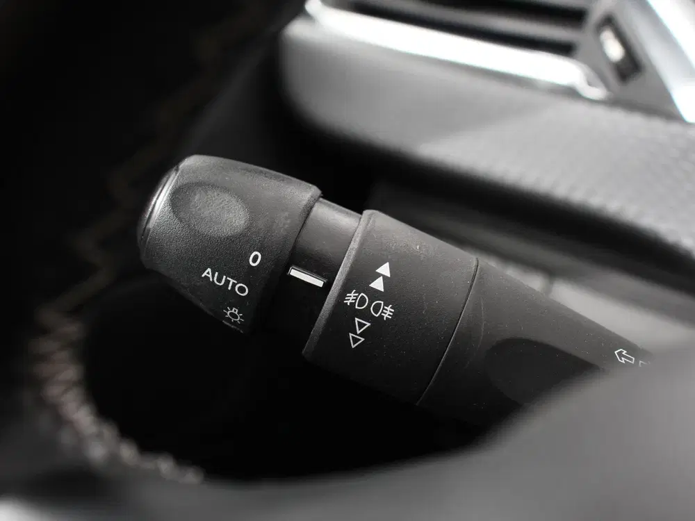 Peugeot 208 1.2 PureTech 110pk Automaat Allure Cruise uit 2019, foto 9