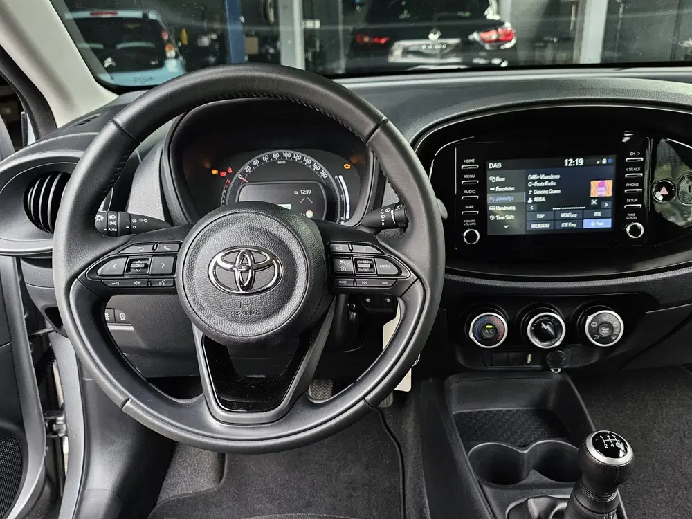 Toyota Aygo X 1.0 VVT-i MT Play uit 2023, foto 2