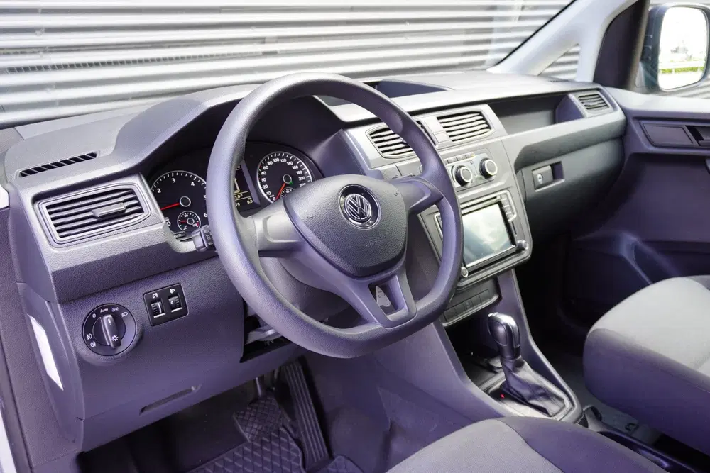 Volkswagen Caddy 102pk Automaat Navigatie Trekhaak Imperiaa uit 2019, foto 2