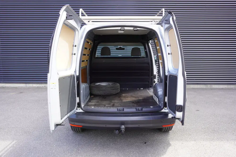 Volkswagen Caddy 102pk Automaat Navigatie Trekhaak Imperiaa uit 2019, foto 3