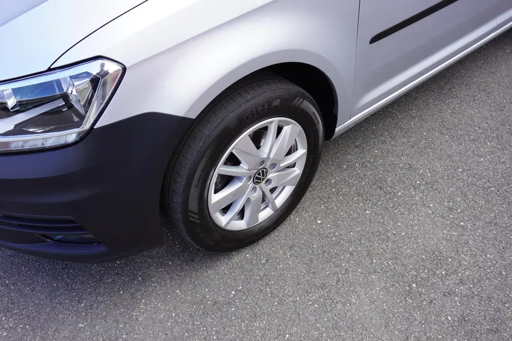 Volkswagen Caddy 102pk Automaat Navigatie Trekhaak Imperiaa uit 2019, foto 4