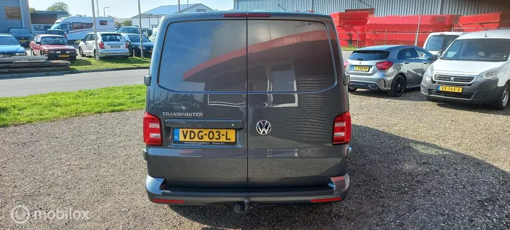 Volkswagen Transporter 2.0 TDI L2H1 uit 2019, foto 6