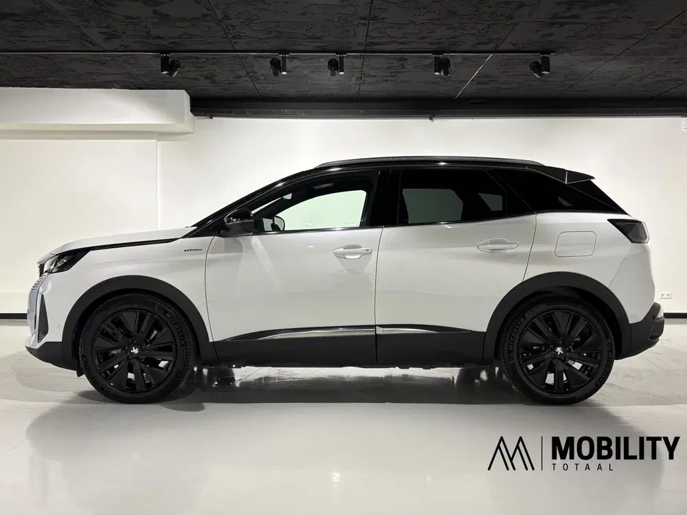 Peugeot 3008 1.6 HYbrid 225 GT uit 2021, foto 2
