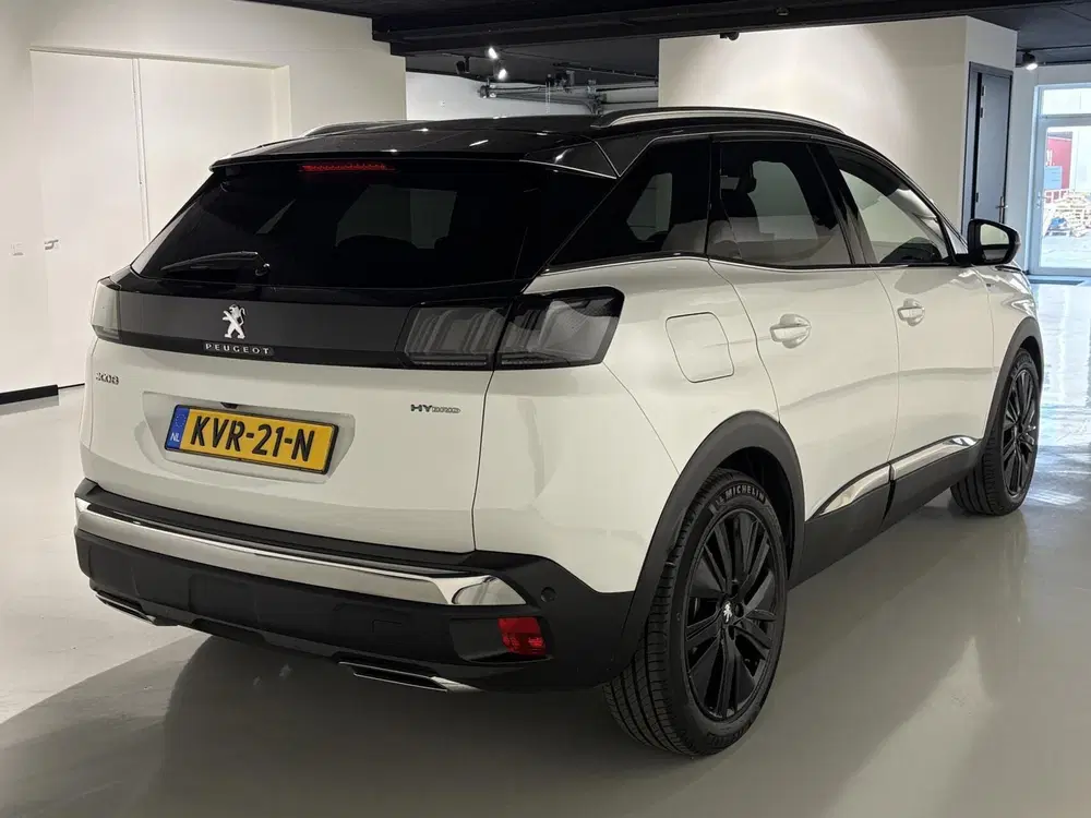 Peugeot 3008 1.6 HYbrid 225 GT uit 2021, foto 4