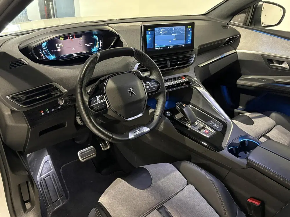 Peugeot 3008 1.6 HYbrid 225 GT uit 2021, foto 6