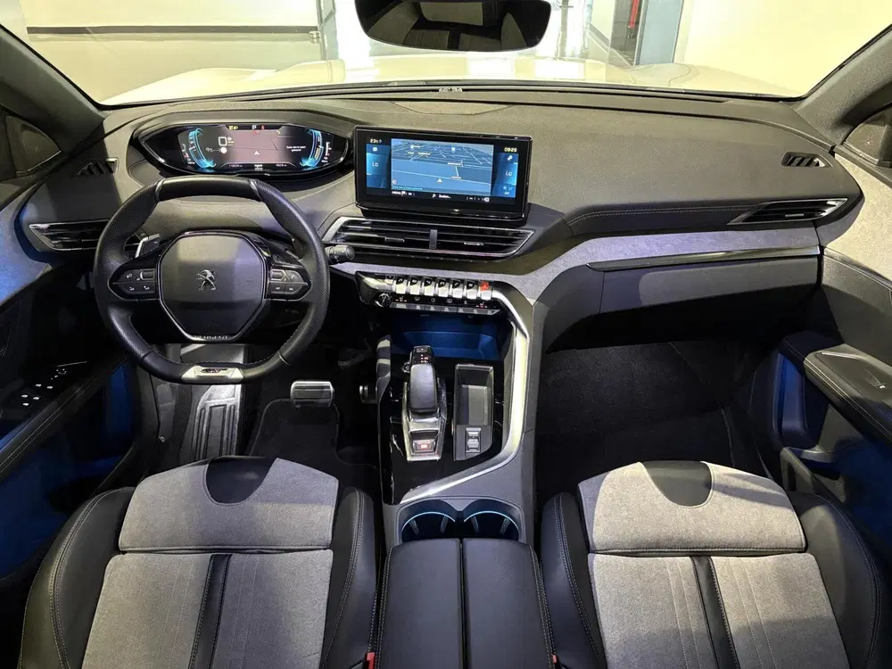Peugeot 3008 1.6 HYbrid 225 GT uit 2021, foto 7