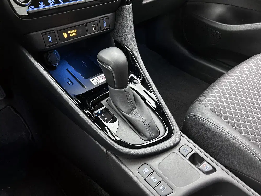 Toyota Yaris 1.5 Hybrid Executive + uit 2022, foto 13