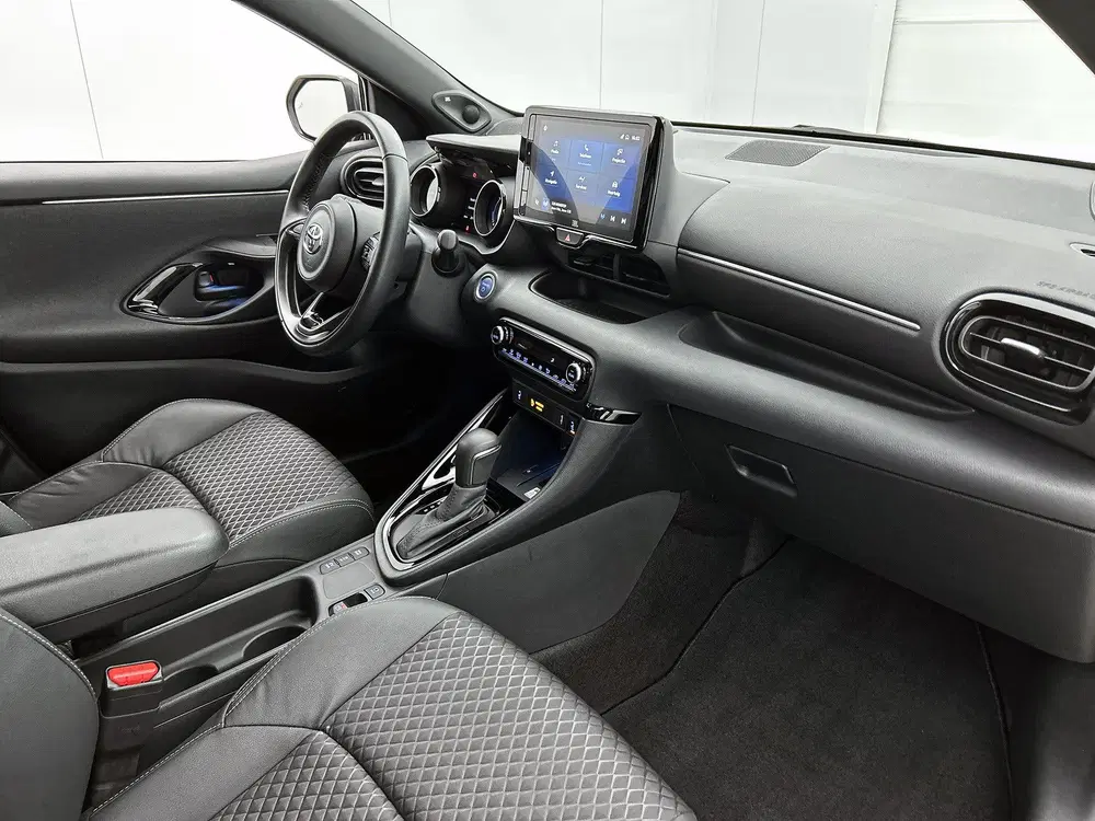 Toyota Yaris 1.5 Hybrid Executive + uit 2022, foto 6