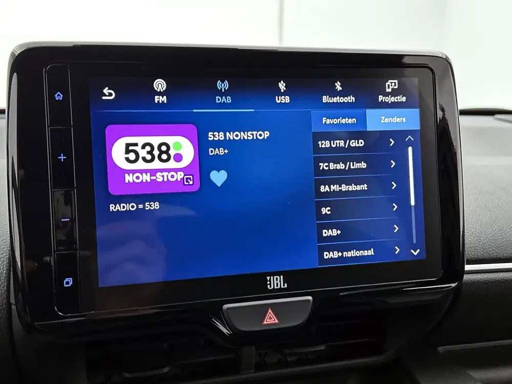 Toyota Yaris 1.5 Hybrid Executive + uit 2022, foto 9