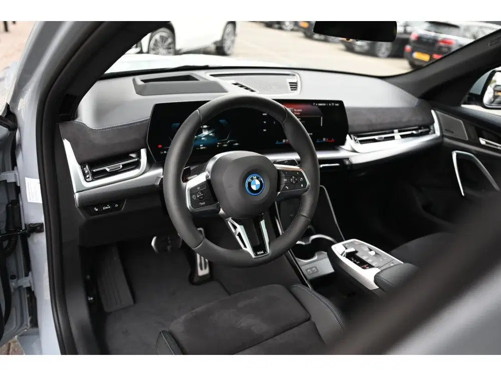 BMW iX2 eDrive20 M Sport uit 2026, foto 10