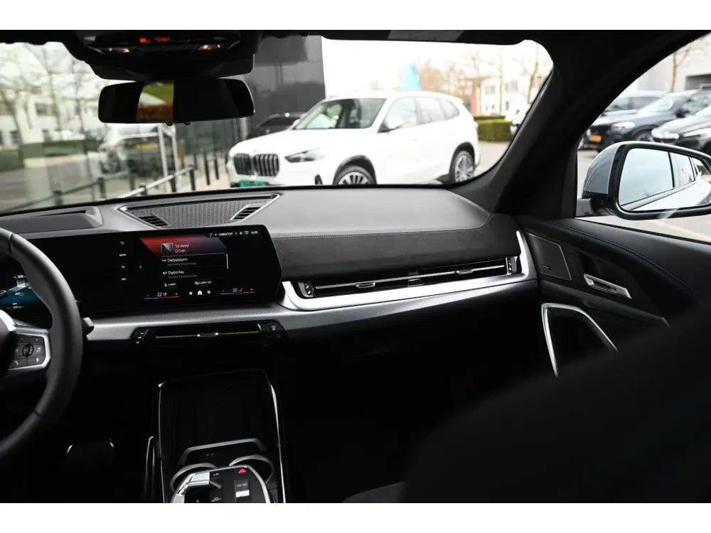 BMW iX2 eDrive20 M Sport uit 2026, foto 6
