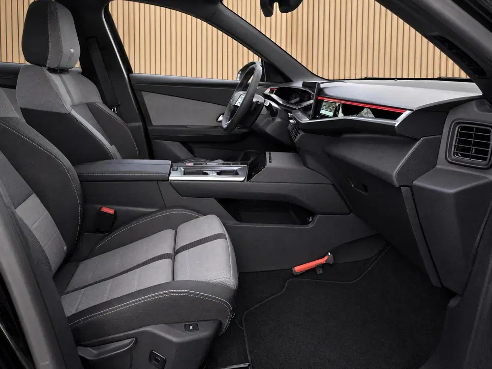 Opel Grandland 1.2 Turbo Hybrid Business Edition uit 2026, foto 7