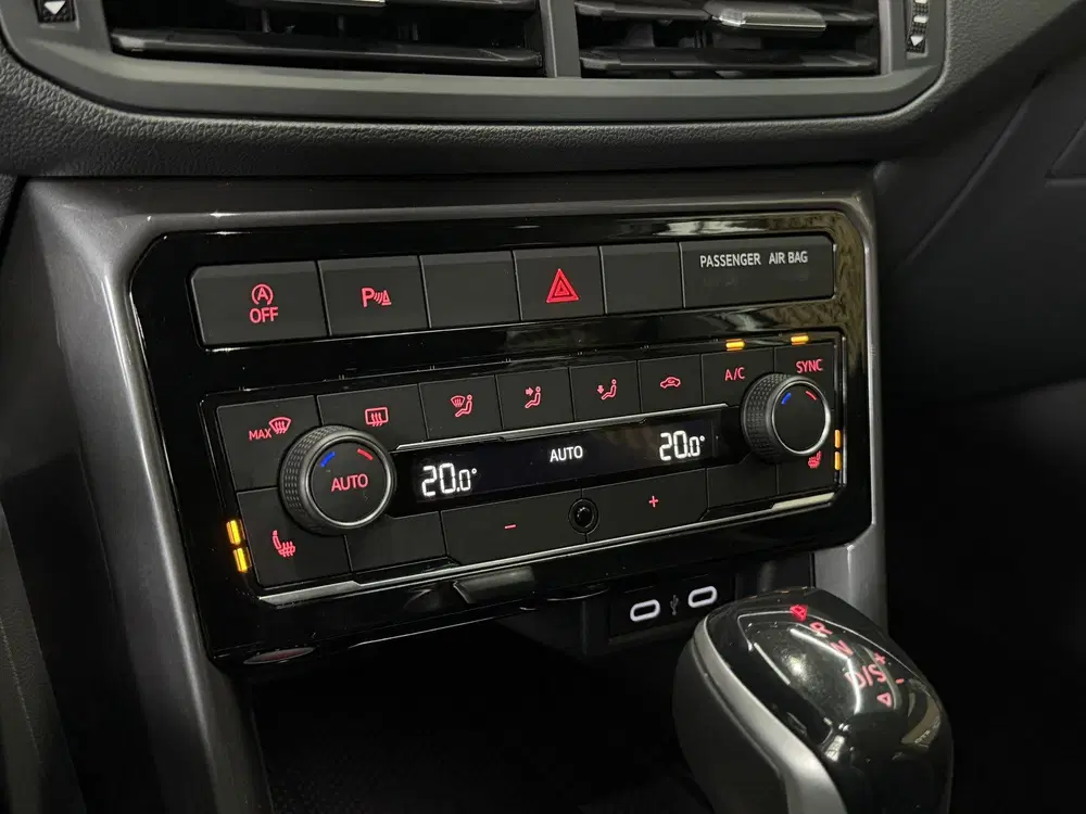 Volkswagen T-Cross 1.5 TSI 150pk Style R-Line uit 2021, foto 6