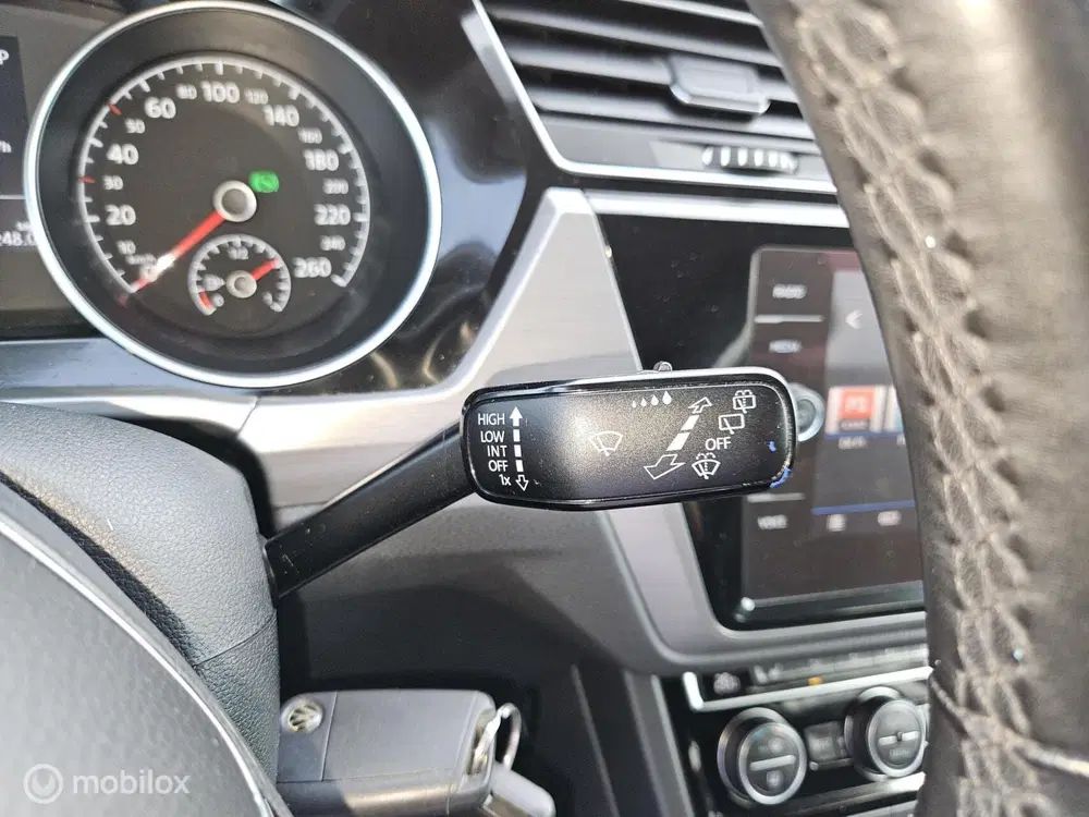 Volkswagen Touran 1.4 TSI Comfortline 7p uit 2018, foto 14