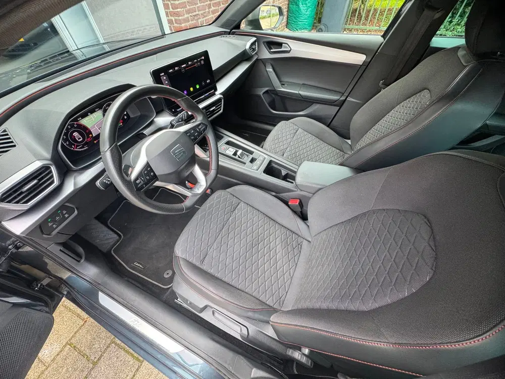 SEAT Leon 1.5 eTSI FR Launch Edition uit 2021, foto 2