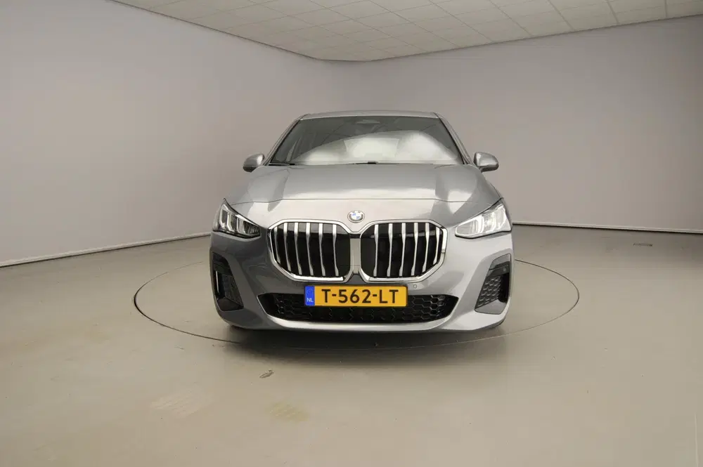 BMW 2-serie Active Tourer 218i uit 2023, foto 3