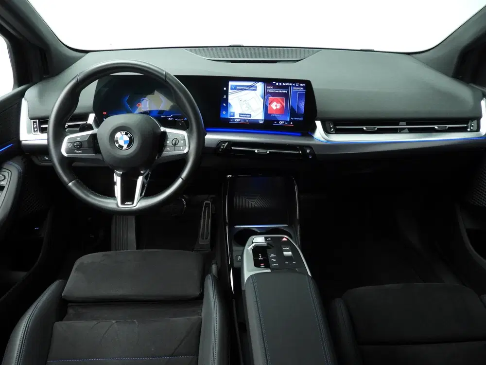 BMW 2-serie Active Tourer 218i uit 2023, foto 6