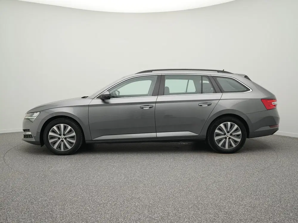Skoda Superb 1.4 TSI 218 pk DSG iV Ambition uit 2022, foto 12