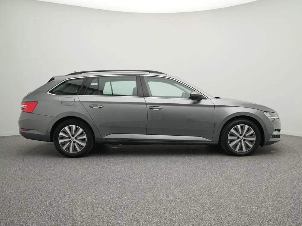Skoda Superb 1.4 TSI 218 pk DSG iV Ambition uit 2022, foto 13