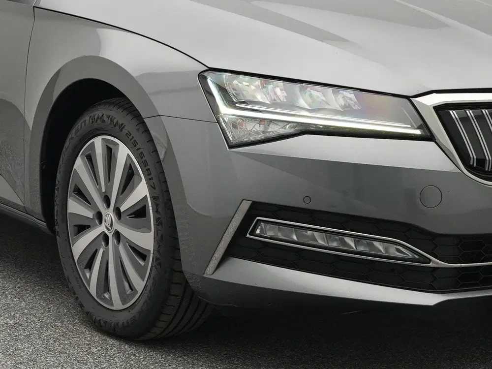Skoda Superb 1.4 TSI 218 pk DSG iV Ambition uit 2022, foto 15