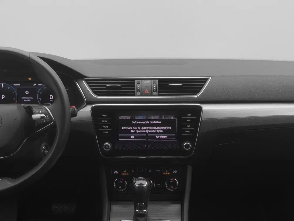 Skoda Superb 1.4 TSI 218 pk DSG iV Ambition uit 2022, foto 9