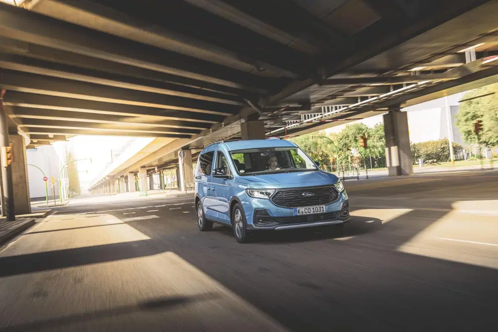Ford Tourneo Connect 1.5 EcoBoost PHEV L2 Trend uit 2026, foto 4