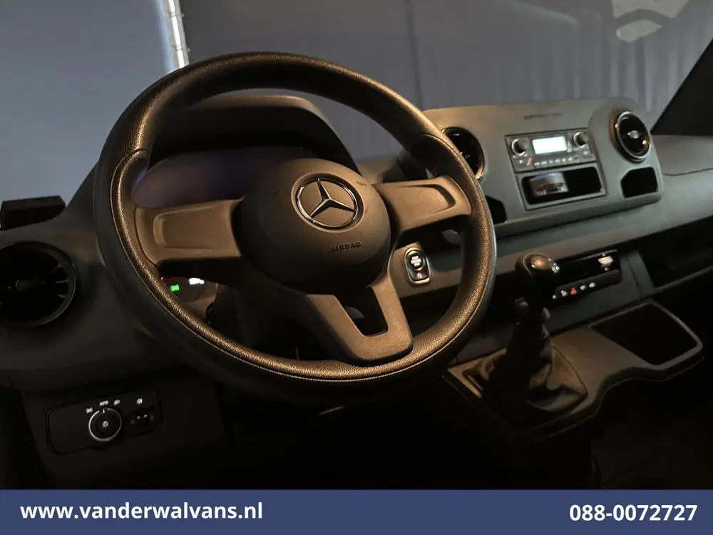 Mercedes-Benz Sprinter 211 CDI 115pk L2H2 Euro6 Airco uit 2023, foto 14