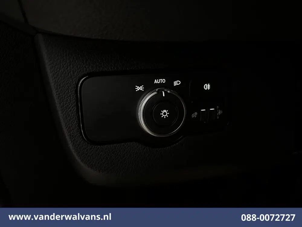 Mercedes-Benz Sprinter 211 CDI 115pk L2H2 Euro6 Airco uit 2023, foto 15